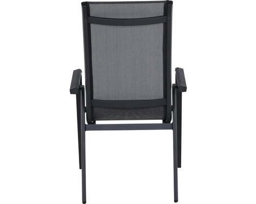 Rückansicht eines Gartenstuhls mit Armlehnen