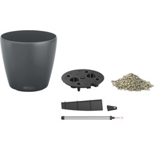Pflanzgefäß mit Zubehör für die Bewässerung