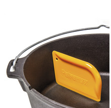 Petromax Schaber im Dutch Oven