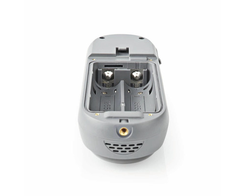 Geöffnetes Batteriefach für ein elektronisches Gerät