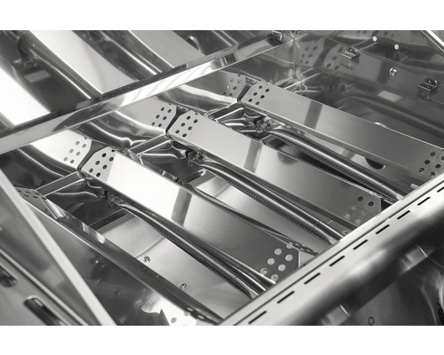 Innenansicht eines Gasgrills mit Edelstahlbrennern