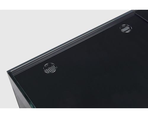 Detailansicht eines Aquariums mit Belüftungslöchern