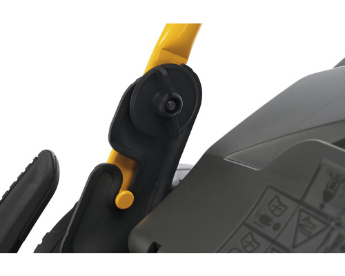 Detailaufnahme eines Rasenmähers mit Höhenverstellung