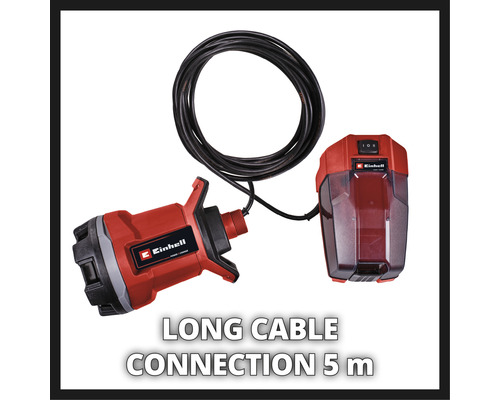 Einhell Logo. Schmutzwasserpumpe mit fünf Meter Kabel und Batteriegehäuse