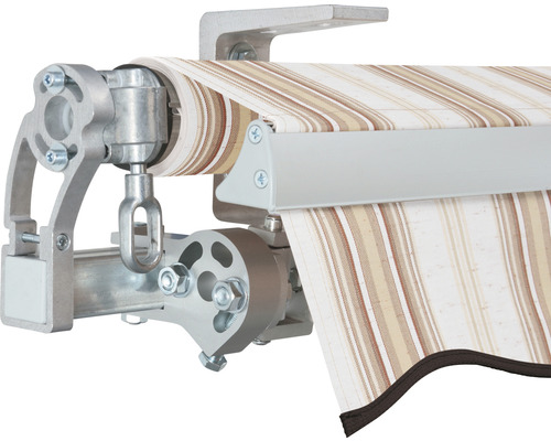 Detailansicht einer Markise mit gestreiftem Stoff und Aluminiumgestell
