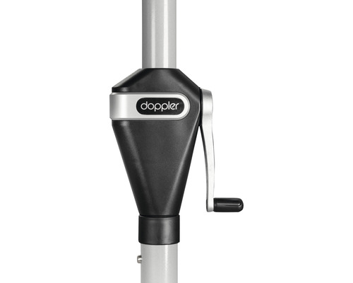 Doppler Logo am Kurbelgehäuse eines Sonnenschirms