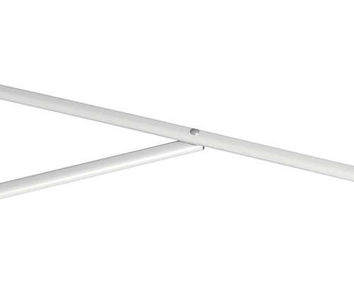 Detailansicht von weißen Metallstangen mit Verbindungselement