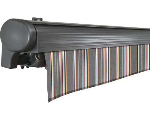 Markise mit gestreiftem Stoff