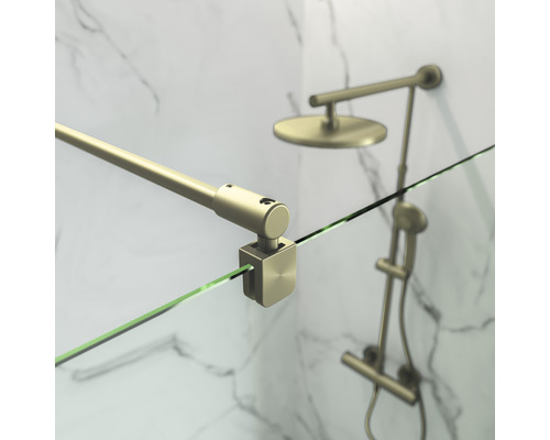 Detail einer Duschkabine mit Glaswand und Haltestange