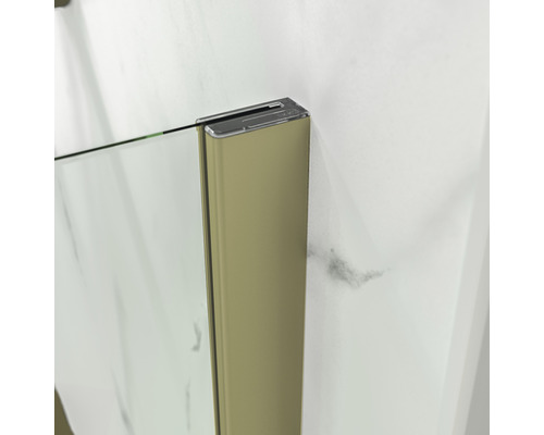 Detailansicht eines Duschkabinenprofils aus Metall und Glas