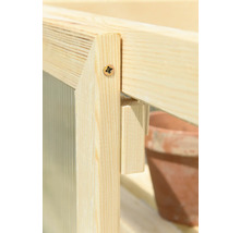Detailansicht eines Holzfrühbeets mit Verschraubung