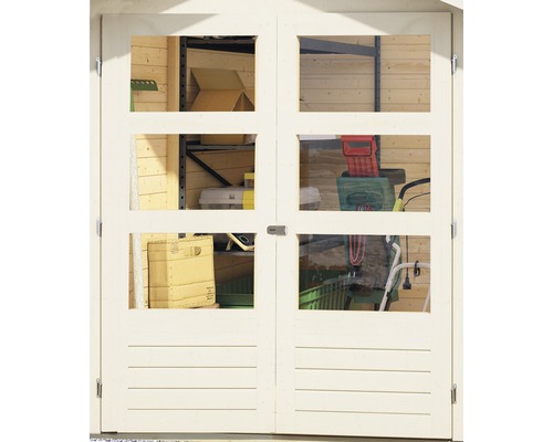 Doppeltür mit Fenstern und Einblick in einen Geräteschuppen