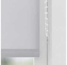 Rollo mit Kettenzug am Fenster
