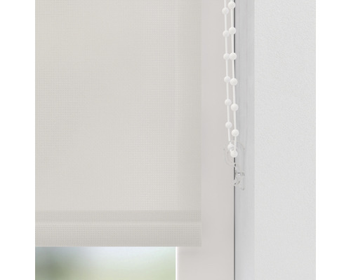 Weißes Rollo mit Kettenzug zur Fensterdekoration