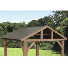 Detailansicht eines Gartenpavillons mit Metalldach und Holzrahmen