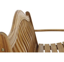 Detailansicht einer Gartenbank aus Holz