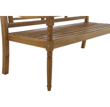 Detailansicht einer Gartenbank aus Holz