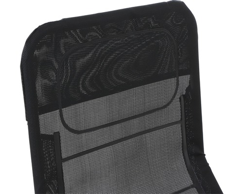 Detailansicht eines schwarzen Netzstuhls mit Kopfstütze