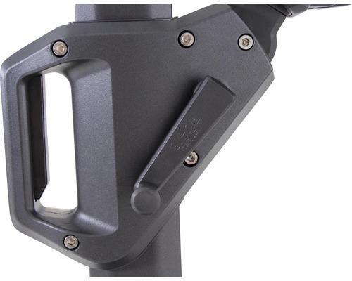 Detailansicht eines Handgriffs mit Hebel zur Bedienung eines Gerätes.