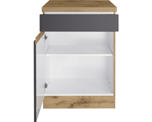 Waschtischunterschrank mit geöffneter Tür und zwei Regalböden