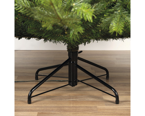 Detailaufnahme des Ständers eines künstlichen Weihnachtsbaums.