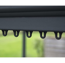 Detailansicht einer Gardinenaufhängung