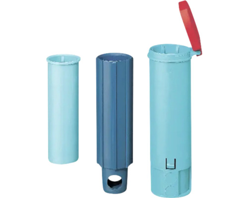 Drei Kunststoffhülsen für Gartengeräte