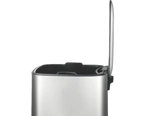 Geöffneter Treteimer aus Metall