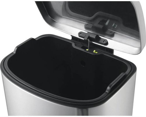 Geöffneter Abfallbehälter aus Edelstahl