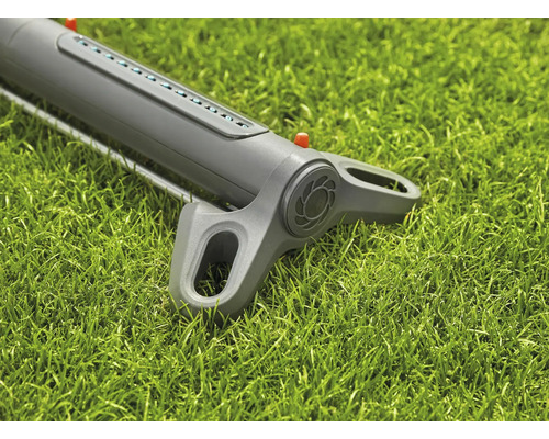 Gartensprenger auf Gras