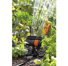 Bewässerung mit Viereckregner im Garten