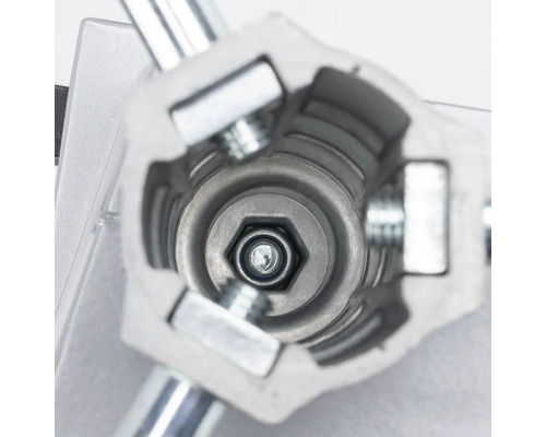 Detailansicht einer Schraubenverbindung aus Metall