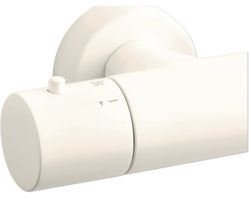 Detailansicht eines Thermostatmischers mit 38-Grad-Sicherheitssperre