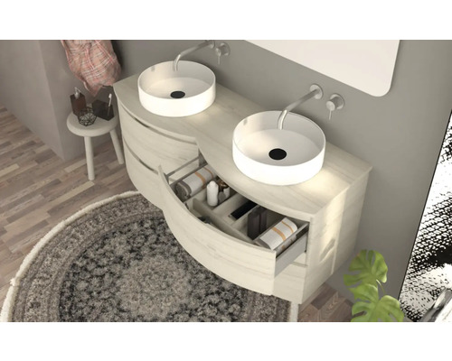 Badezimmer mit Waschtischunterschrank, Aufsatzwaschbecken und geöffneter Schublade