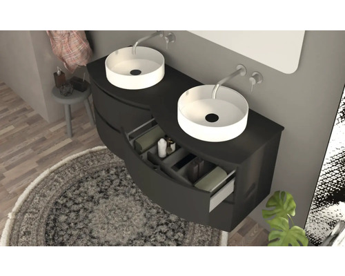 Badezimmer mit Waschtischunterschrank, Aufsatzwaschbecken und offenem Schubfach