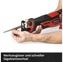 Einhell Akku-Reciprosäge mit wechselbarem Sägeblatt in der Hand