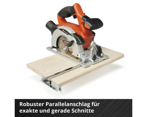 Einhell Handkreissäge beim Schneiden eines Holzbretts