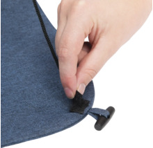 Detailaufnahme eines Turnbeutels mit Kordelzug und Klettverschluss