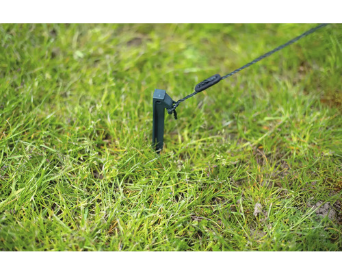 Hering zur Befestigung von Zelten oder Planen im Garten