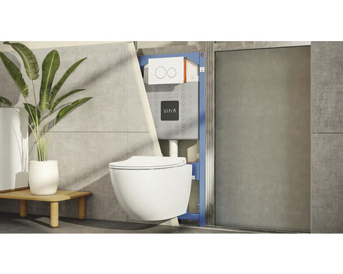 Modernes Badezimmer mit wandhängendem Tiefspüler WC, Vorwandelement und Pflanze