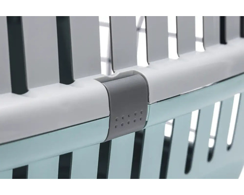 Detailansicht einer Transportbox für Tiere mit Verschlussmechanismus