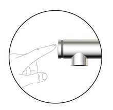 Illustration einer Hand, die ein T-Stück berührt