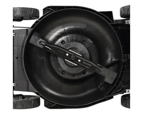 Ansicht der Unterseite eines Rasenmähers mit Messer