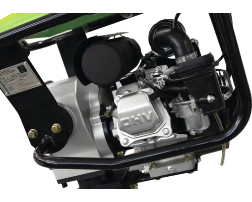 Detailansicht des Motors eines Stromerzeugers.