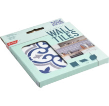 Selbstklebende Wandfliesen in der Verpackung