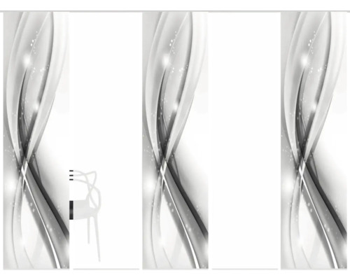 Duschabtrennung mit abstraktem Muster und Stuhl