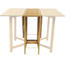 Holztisch mit Klappfunktion für den Aussenbereich