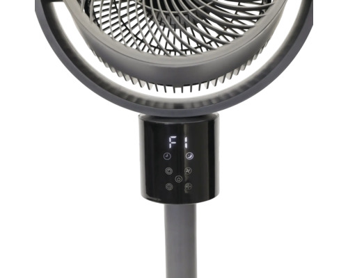 Detailansicht eines Standventilators mit digitaler Anzeige