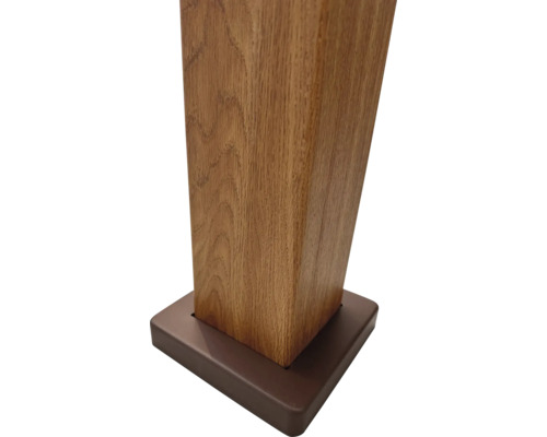 Detailansicht eines Vierkantholzes mit Fuß