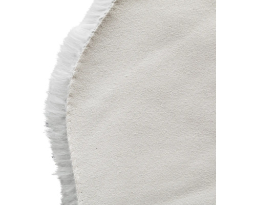 Runder Teppich mit Fransen